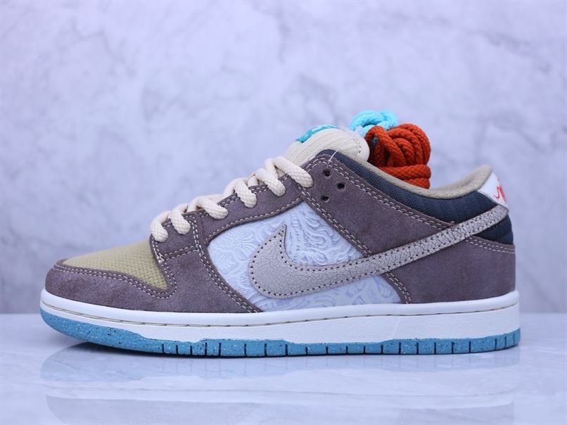 Chaussure Femme Nike SB Dunk