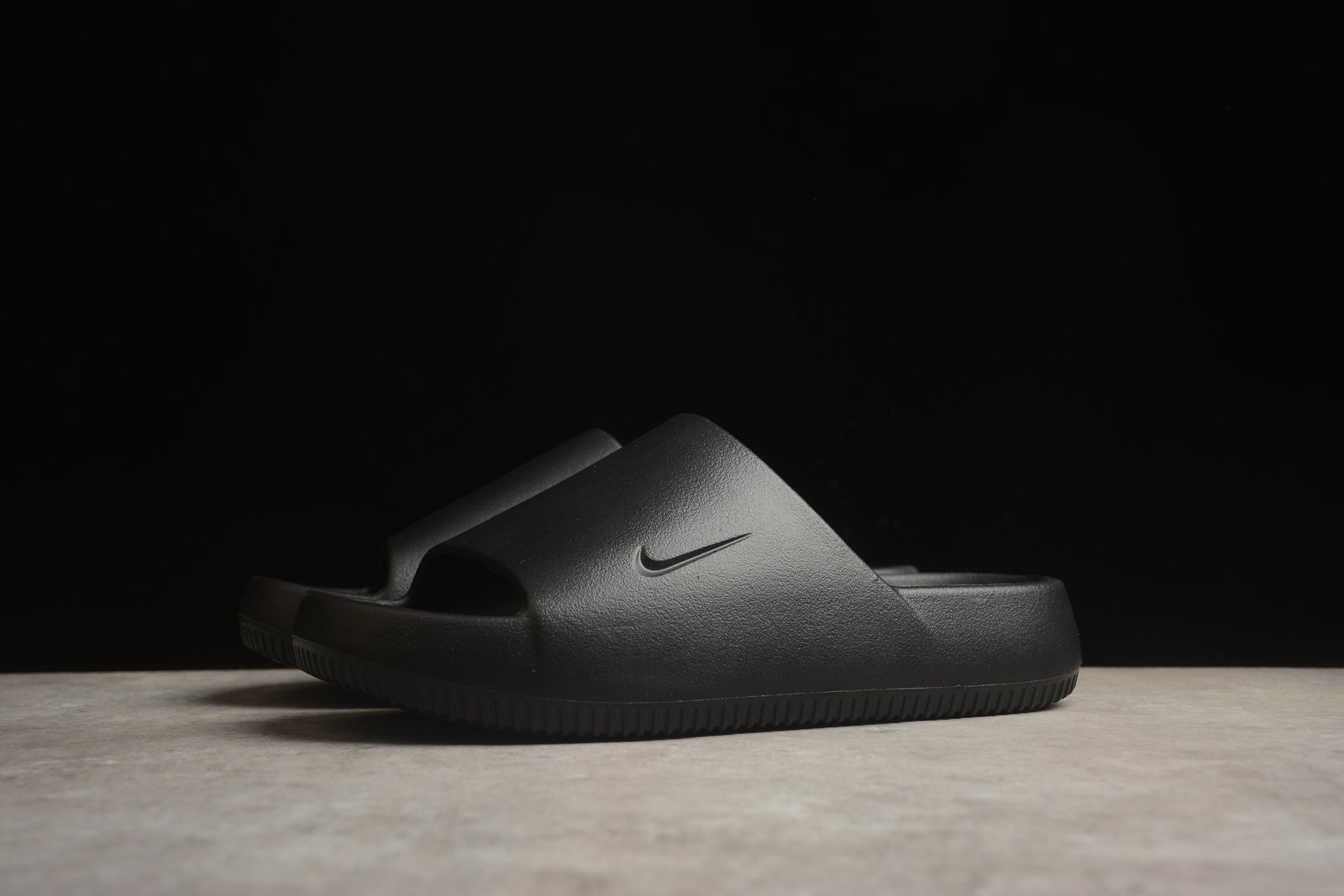 Nike calm slide