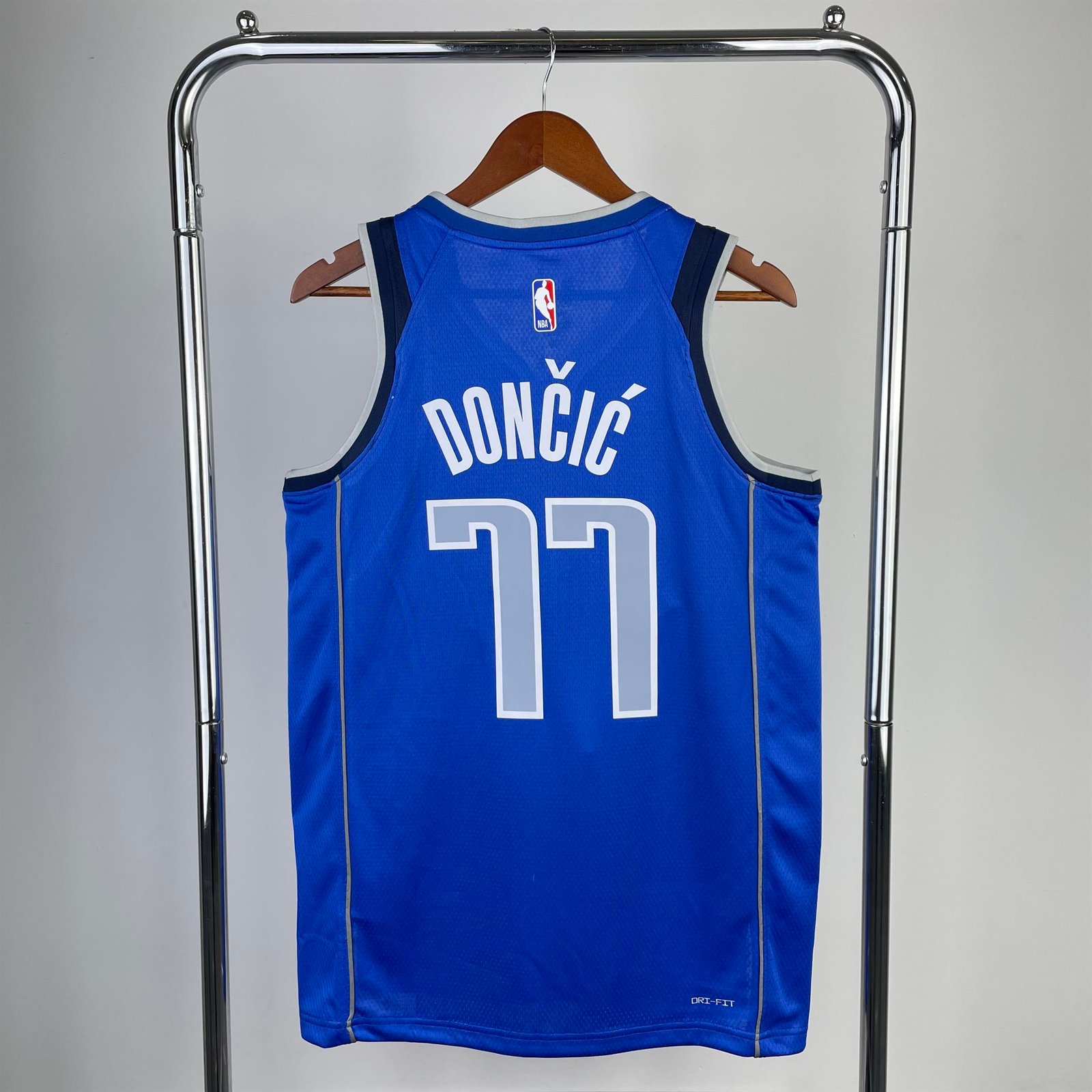 Maillot NBA Dallas Mavericks Dončić 77