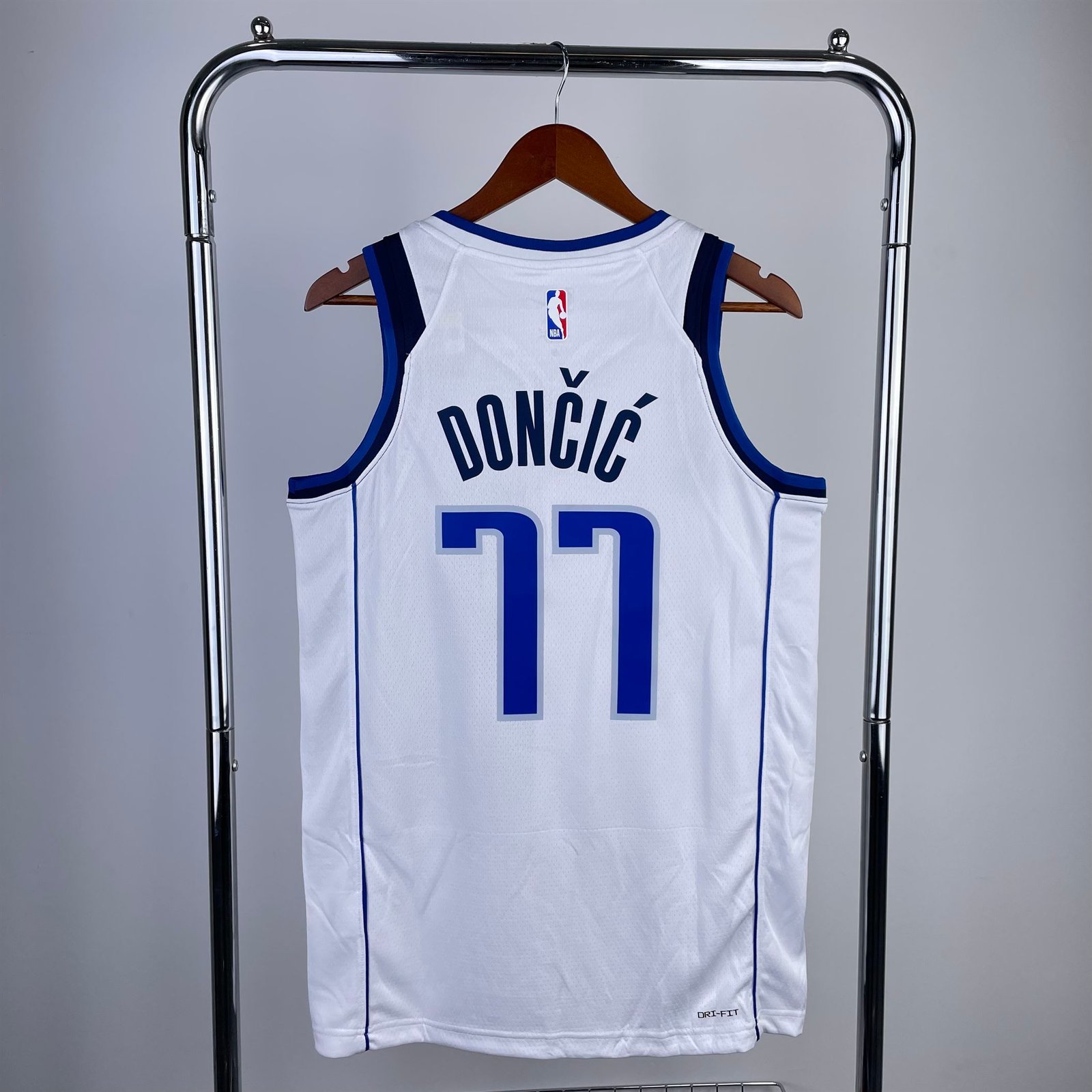 Maillot NBA Dallas Mavericks Dončić 77