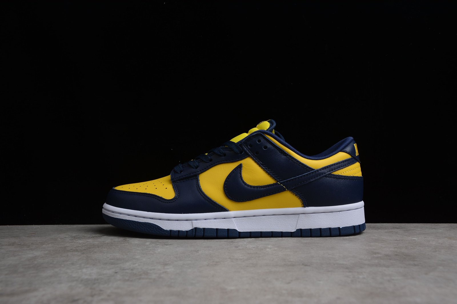 Chaussure Homme Nike SB Dunk