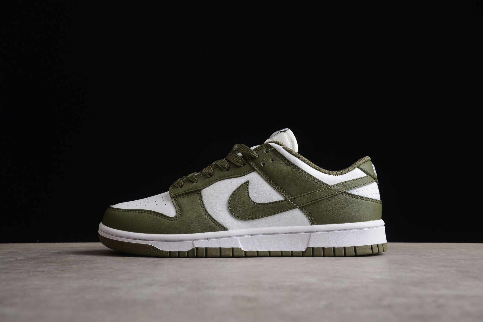 Chaussure Homme Nike SB Dunk